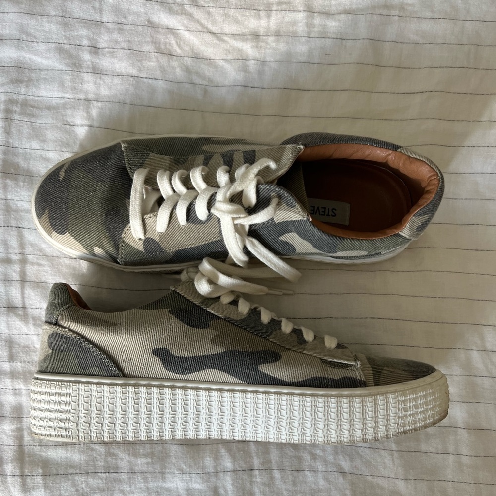 Steve Madden Camo Sneakers